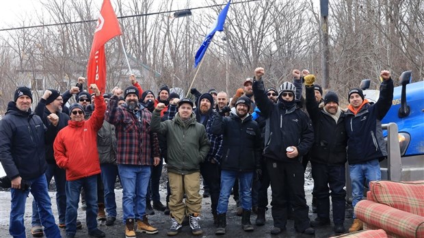 Presque neuf mois de lock-out à la cimenterie de Joliette