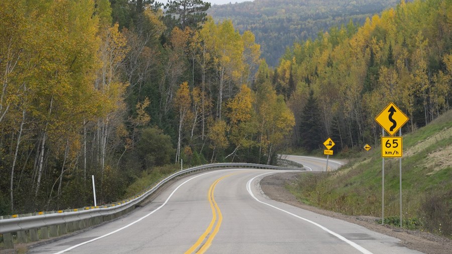 Les accidents de la route au Québec augmentent après le changement d'heure d'automne